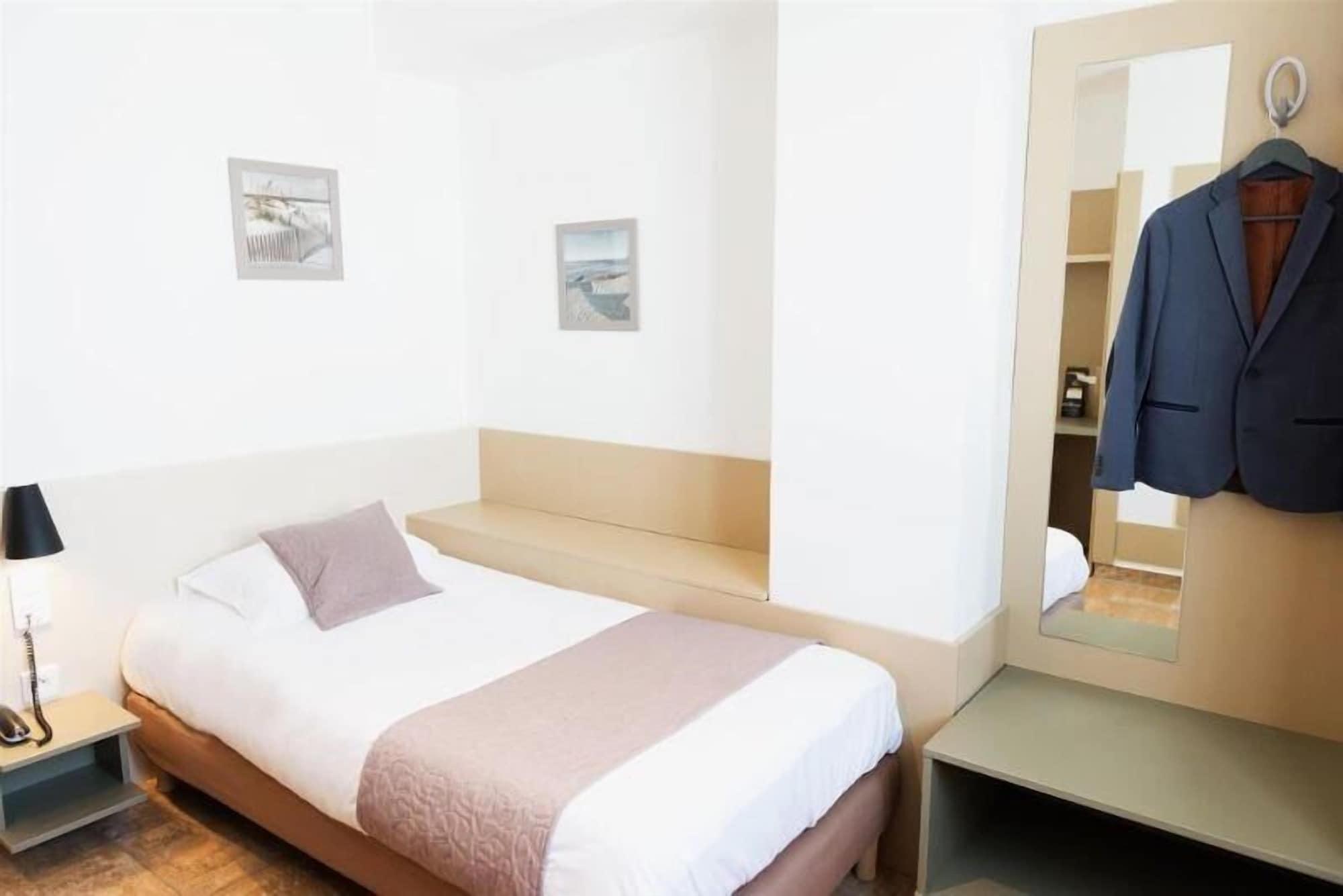 Hotel Le Saint Germain Ольне-су-Буа Экстерьер фото