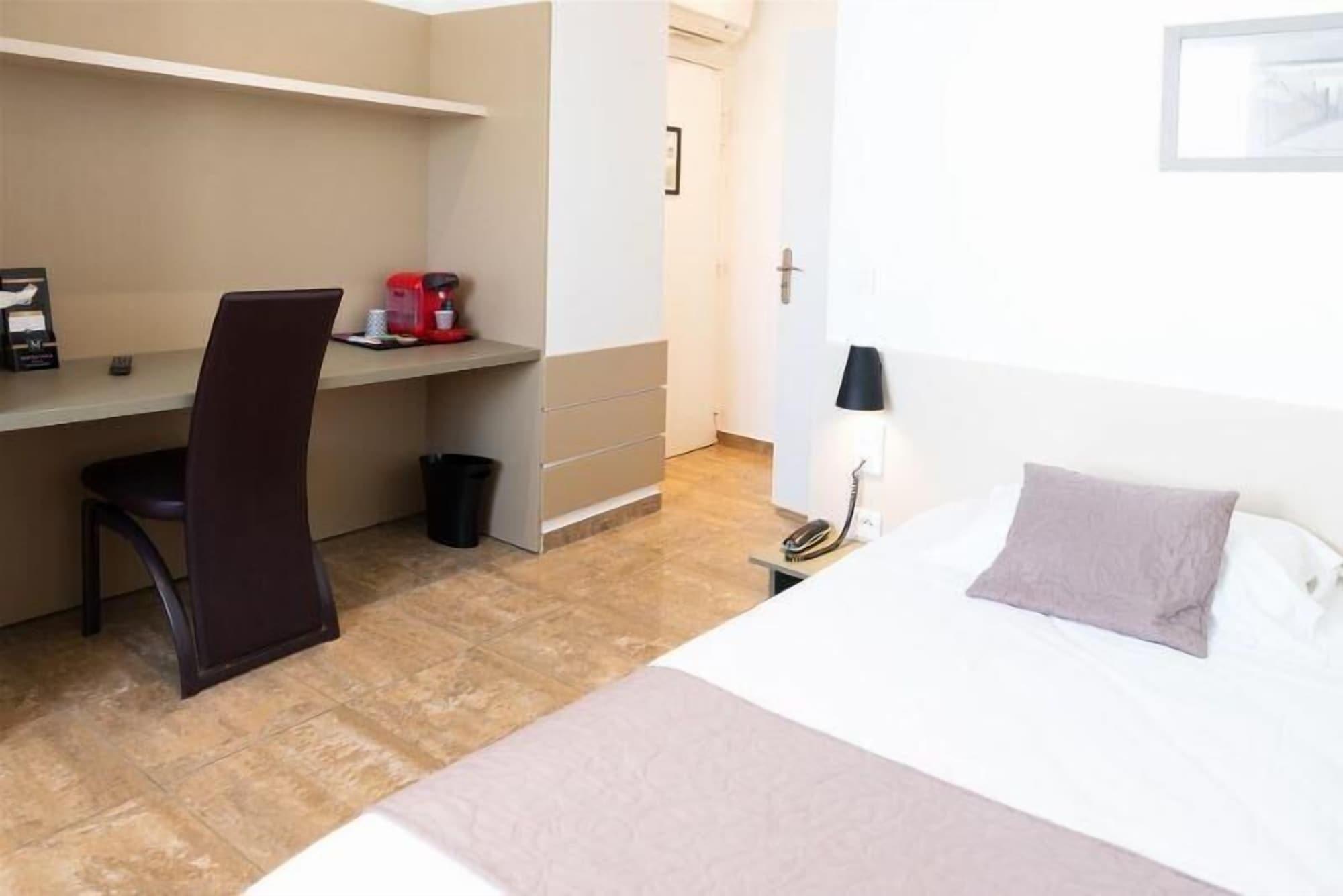 Hotel Le Saint Germain Ольне-су-Буа Экстерьер фото