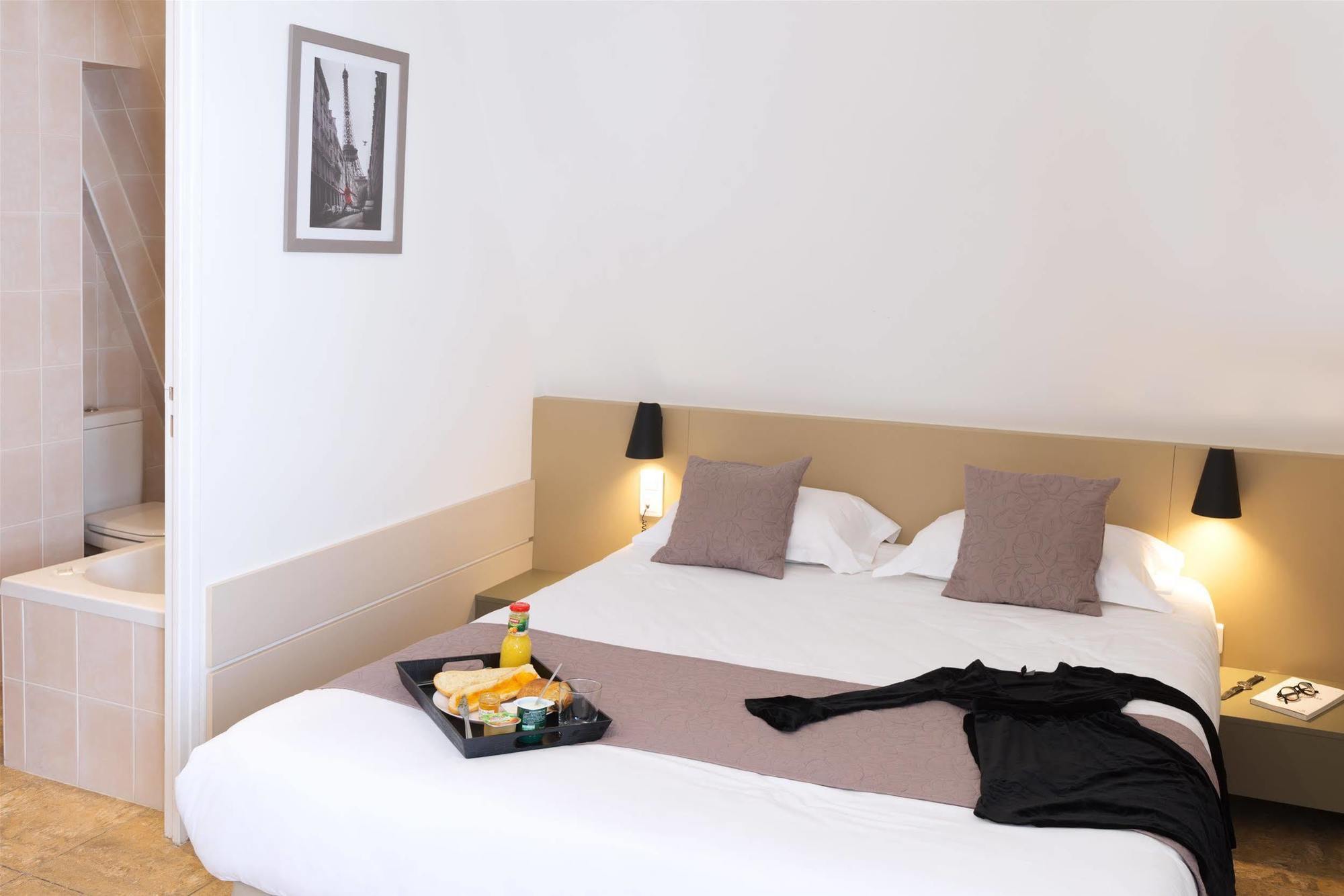 Hotel Le Saint Germain Ольне-су-Буа Экстерьер фото